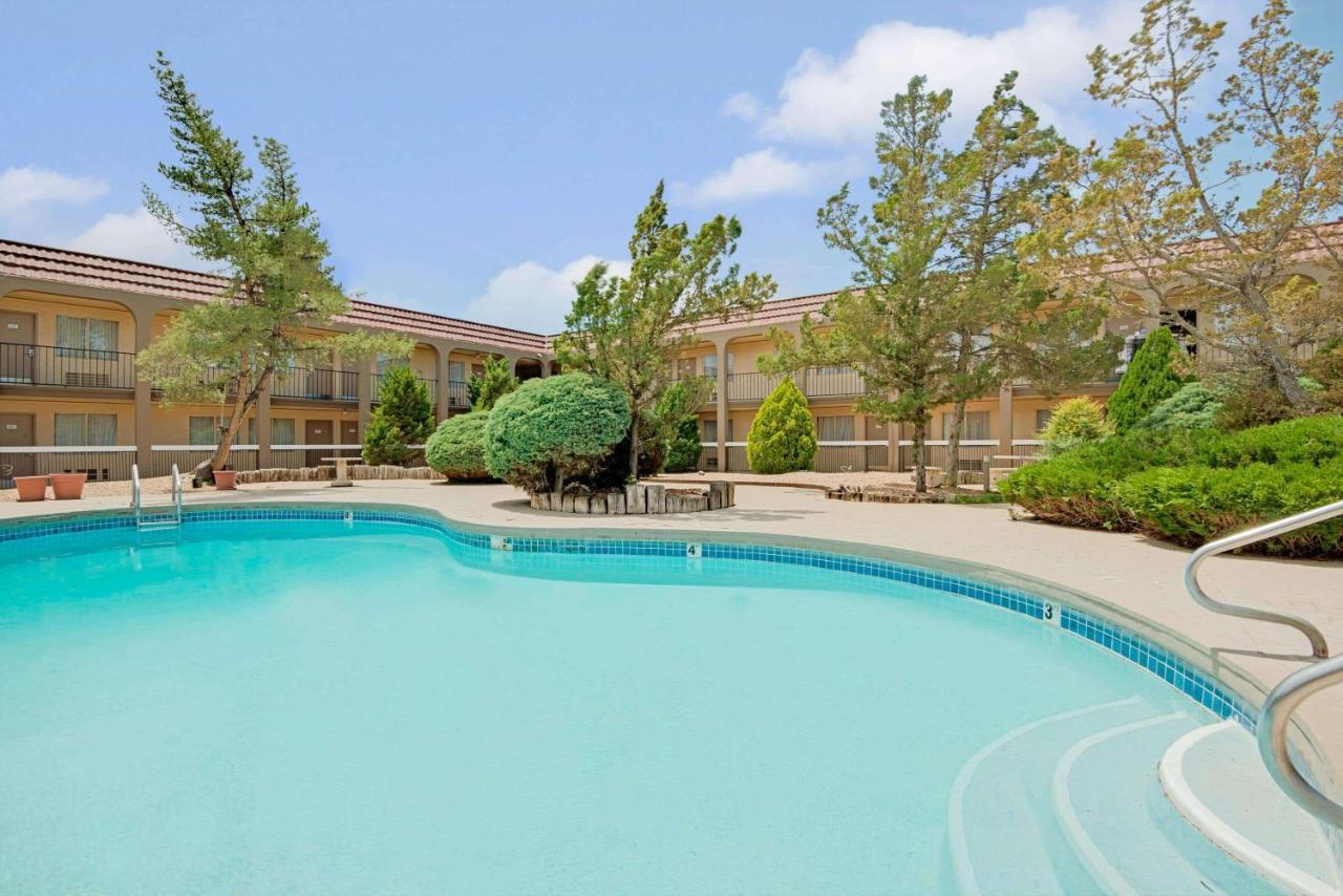 Midtown Inn & Suites Albuquerque Dış mekan fotoğraf